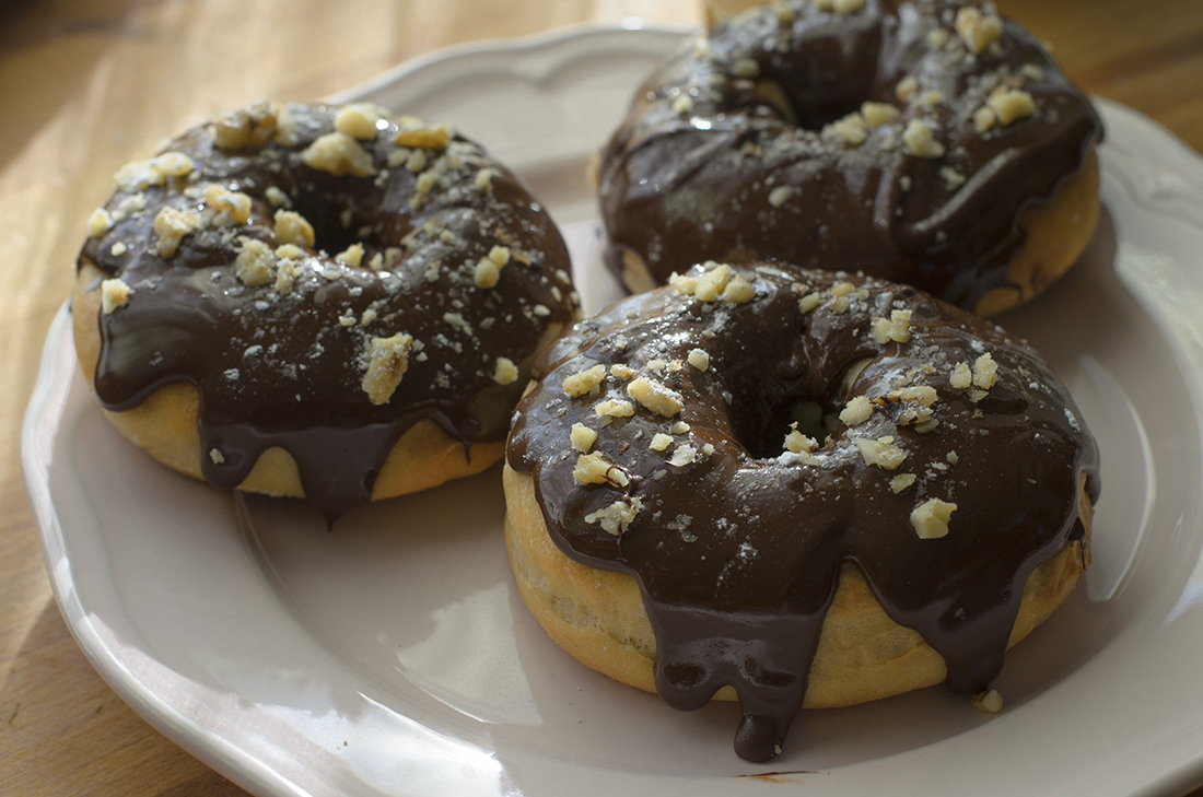 Donuts de chocolate veganos (sin huevo) | Recetas Veganas
