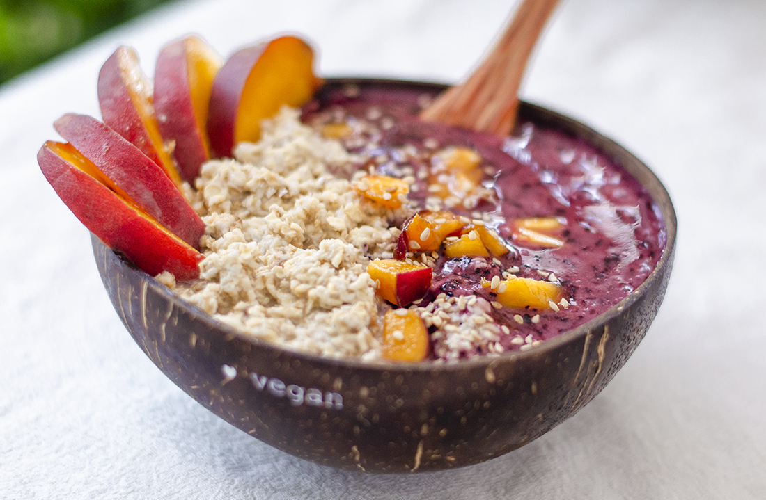Desayuno vegano fácil: avena, helado y fruta | Mis Recetas Veganas