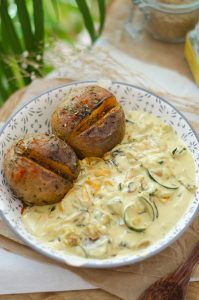 Receta vegetariana fácil: curry de verduras con patatas asadas