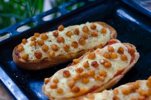 Recetas vegetarianas y veganas: paninis veganos con queso de patata casero, fácil y saludable.