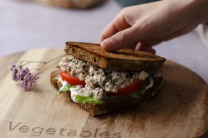 Recetas veganas: sándwich de atún vegetal (atún vegano casero fácil)
