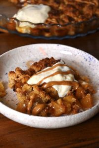 Crumble de manzana vegano con yogurt