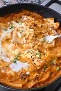 Receta pasta de lasaña a la sartén, sin carne sin queso y sin lácteos. Vegano y 100% vegetal.