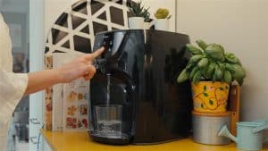 Agua filtrada en casa: culligan. Dispensador de agua filtrada fría, caliente y templada.